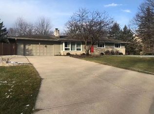 3415 Mountain Dr, Brookfield, WI 53045