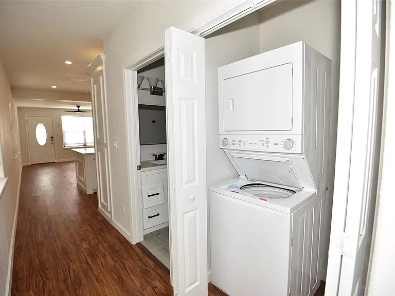 4322 Allen St — Photo 11