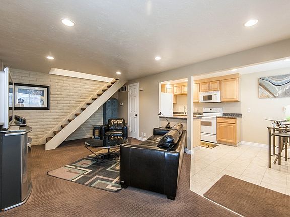 5th image of 1136 W 4370 S Unit 41B