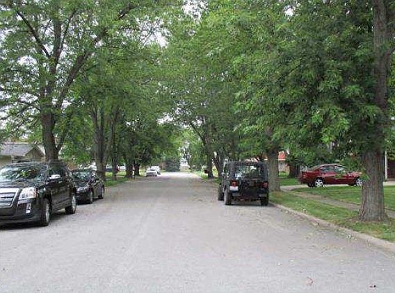 5th image of 2470 W 63rd Ct