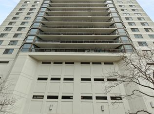 33 W Delaware Pl APT 18H, Chicago, IL 60610