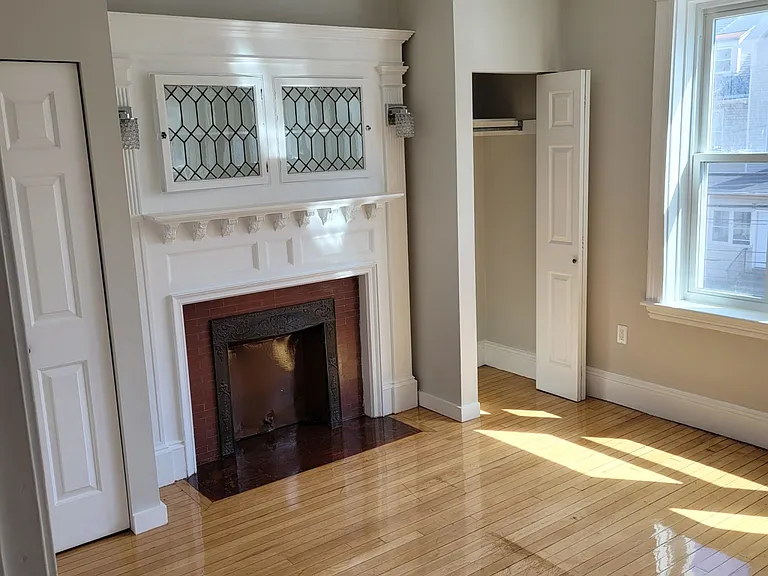 8 Farrington Ave #3 — Photo 21