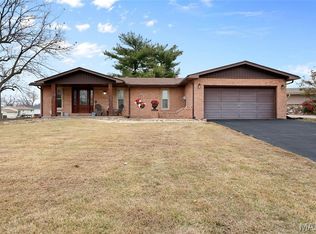 174 Sandy Shore Dr, Granite City, IL
