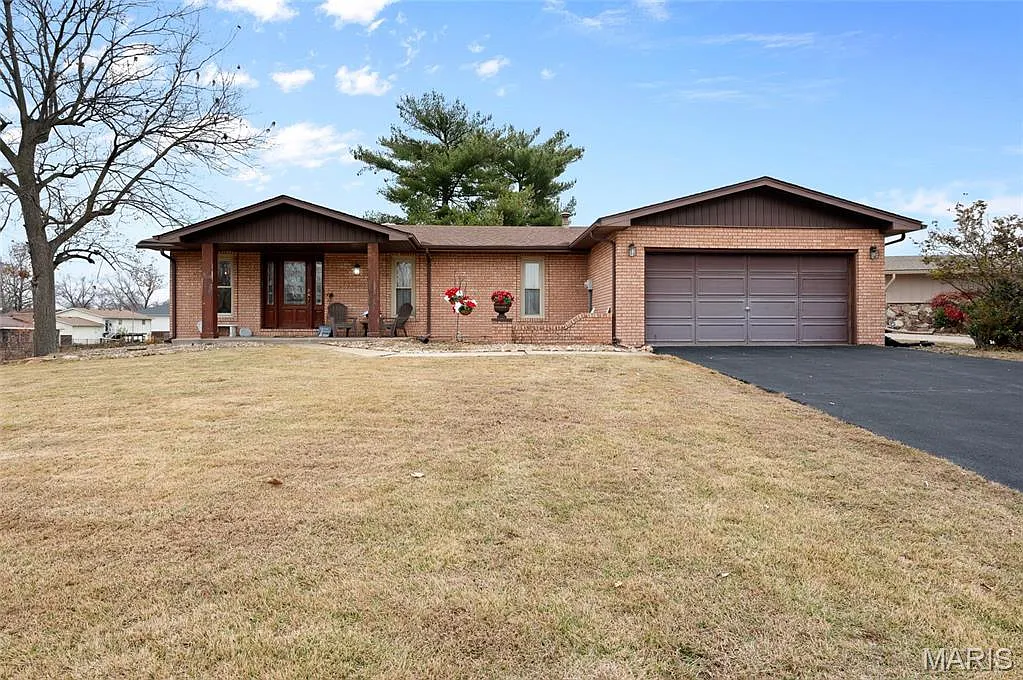 174 Sandy Shore Dr photo 1