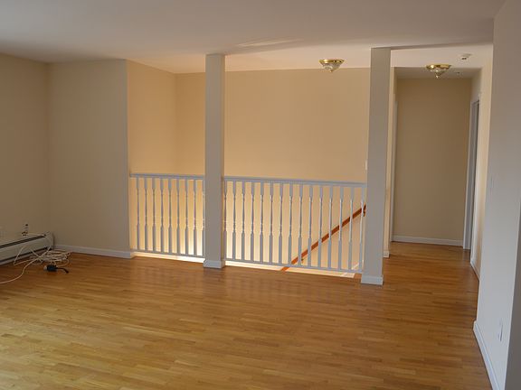 3rd image of 16 Taft Ave #2