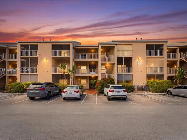 15325 SW 106th Ter APT 627, Miami, FL 33196