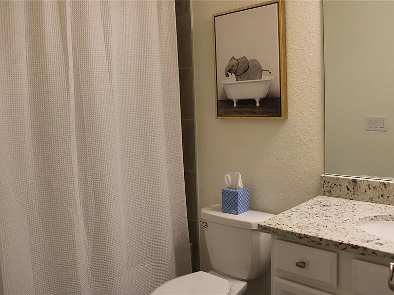 6647 Clairborne Ln — Photo 23