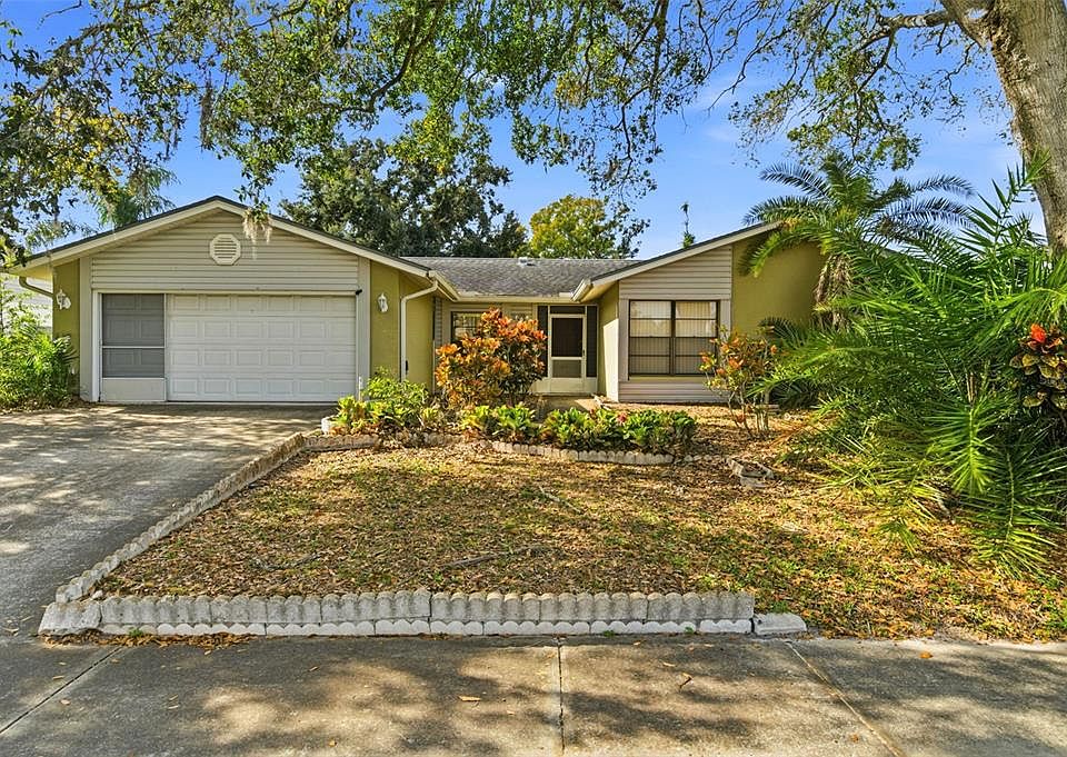 1st image of 15606 Farnsworth Ln