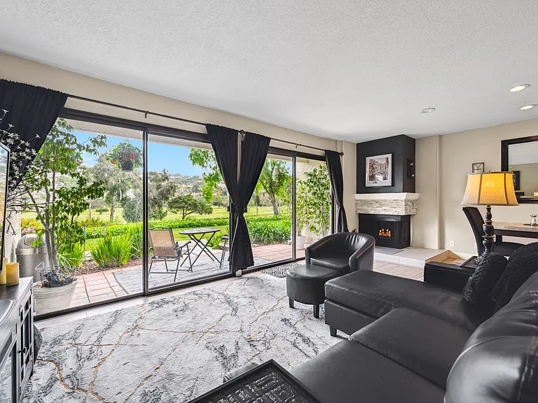2508 Navarra Dr #402 — Photo 7