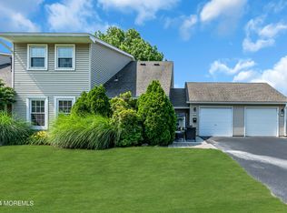 5 Sutton Dr #2704, Brick, NJ 08724