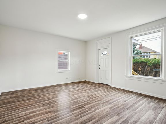 3rd image of 1532 Parsons Ave