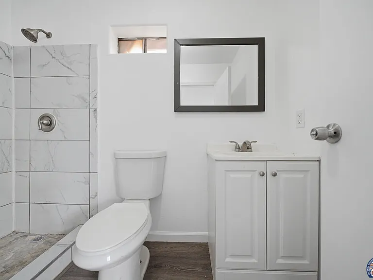 1077 Wozencraft St #2 — Photo 6
