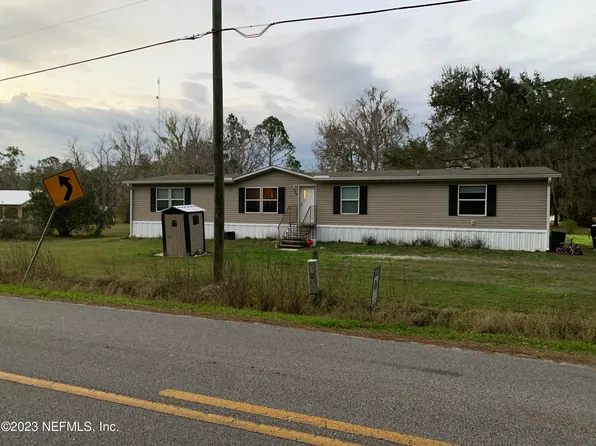 256 PARADISE SHORES Road, Crescent City, FL 32112