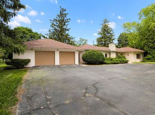 1034 W South Park Ave, Oshkosh, WI 54902
