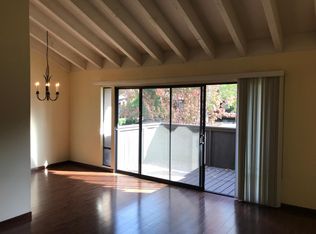 788 Woodside Ln E, Sacramento, CA