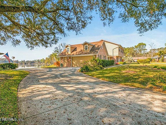 3rd image of 8208 Hidden Lake Dr N