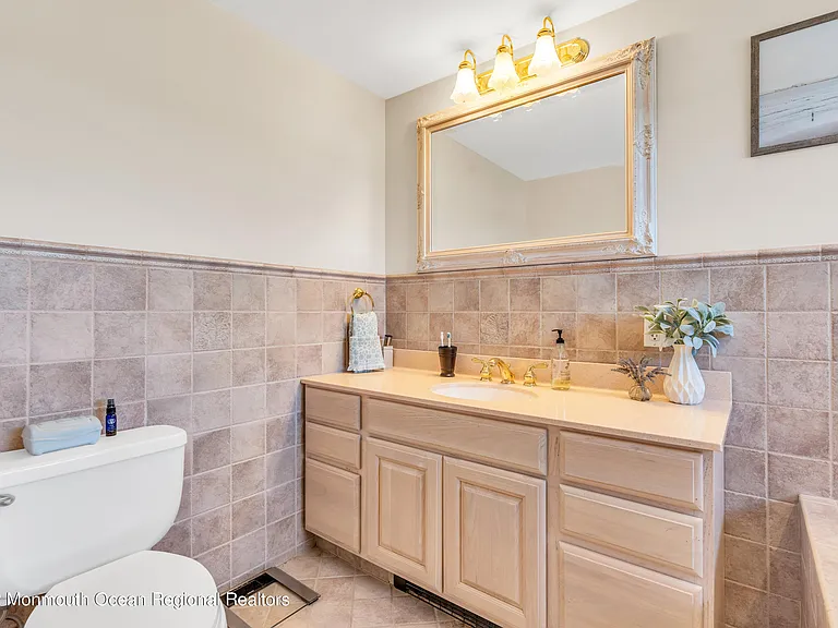 1613 Northstream Pkwy — Photo 25
