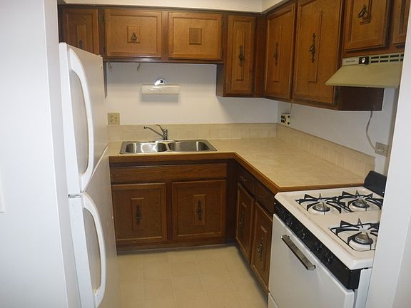 4th image of 12721 Park Pl Unit F1