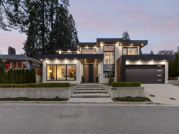 976 Melbourne Ave, North Vancouver, BC V7R 1N9