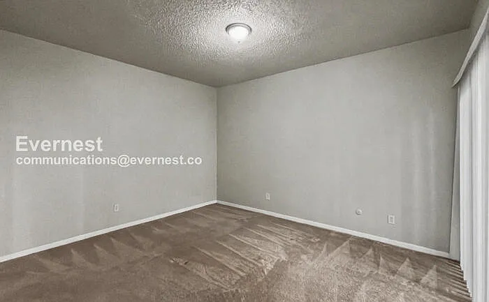 3729 Thistlemont Dr — Photo 10