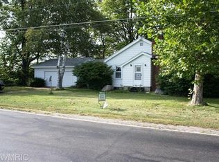 698 Dunks Rd, Union City, MI 49094