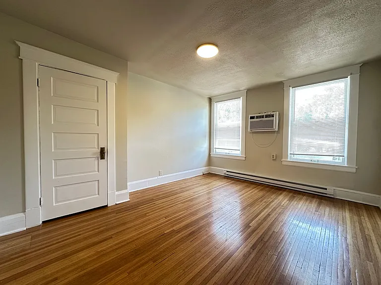 1818 West 8th — Photo 21