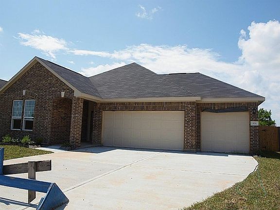 2nd image of 806 Sand Crab Ln