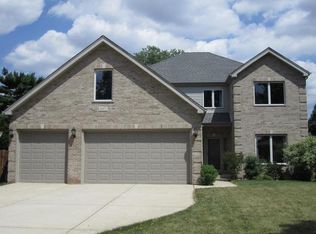 697 N Michigan St, Elmhurst, IL 60126
