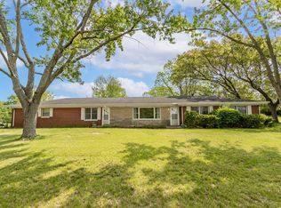 341 Hickory St NW, Demotte, IN 46310