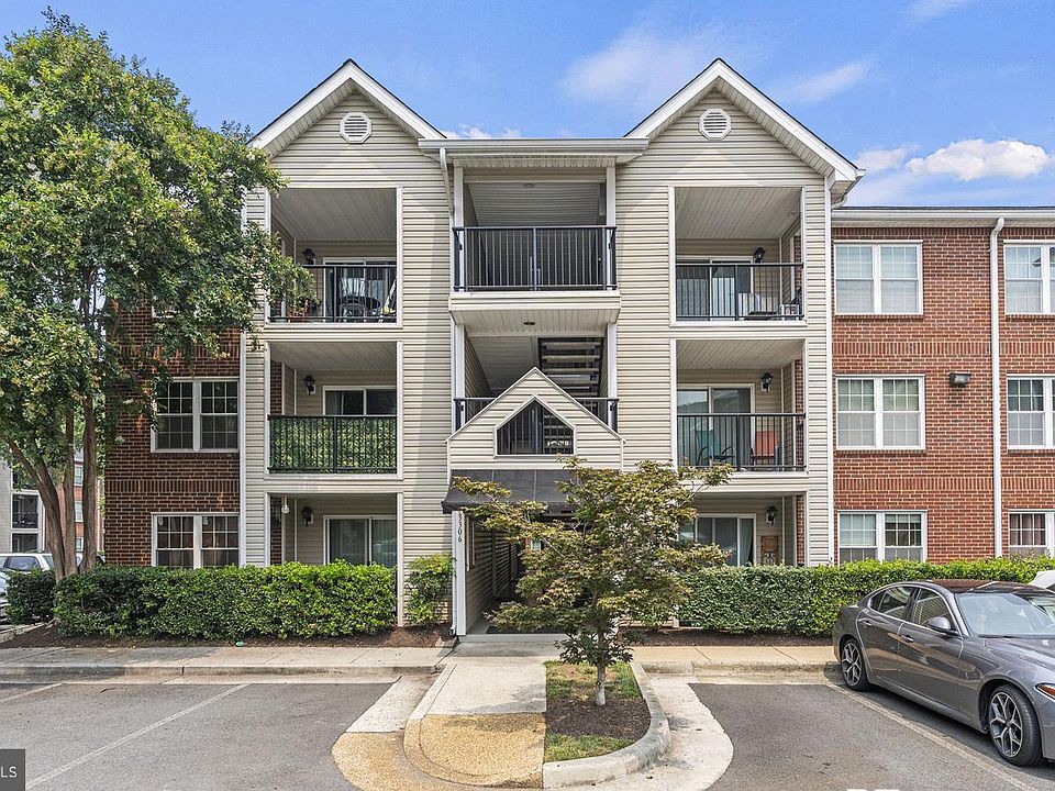 1st image of 3306 Wyndham Cres #325