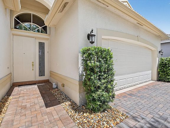 2nd image of 8183 Playa Del Sur Boulevard