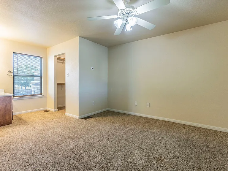 109 Meadow Park Cir — Photo 9