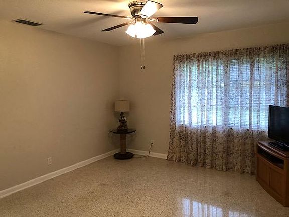 2nd image of 4925 27th Ave S #4925