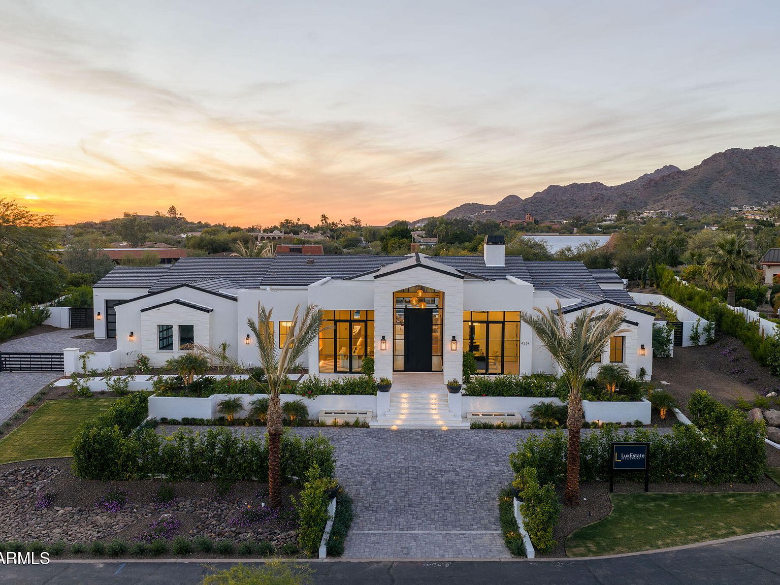 Americans Moving From Colder Climes Face New Weather Extremes: 100 Degree  Temps and Drought - WSJ, image size:1536x1152