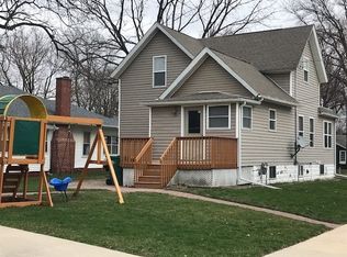 409 8th Ave SW, Independence, IA 50644