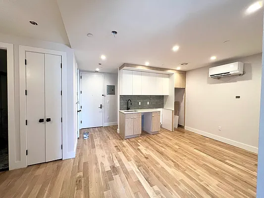 Rented by Rentopia | media 22