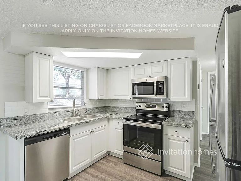 7935 Fox Hollow Dr — Photo 9