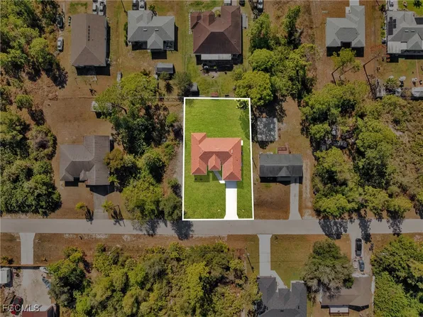 2909 9th St, Lehigh Acres, FL 33971