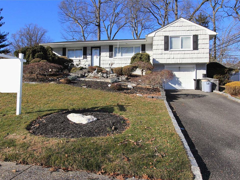 1st image of 30 Carriage Drive