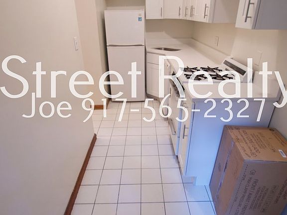 4th image of 50 W 90th St #A