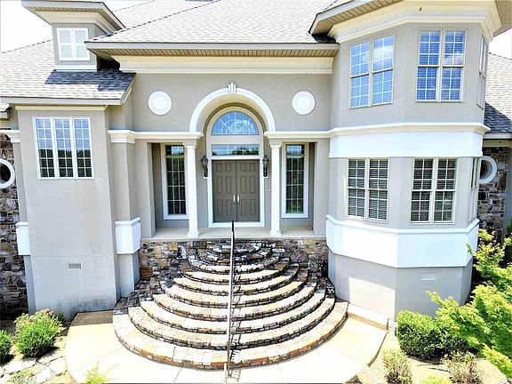 5th image of 220 Oakshores Cir