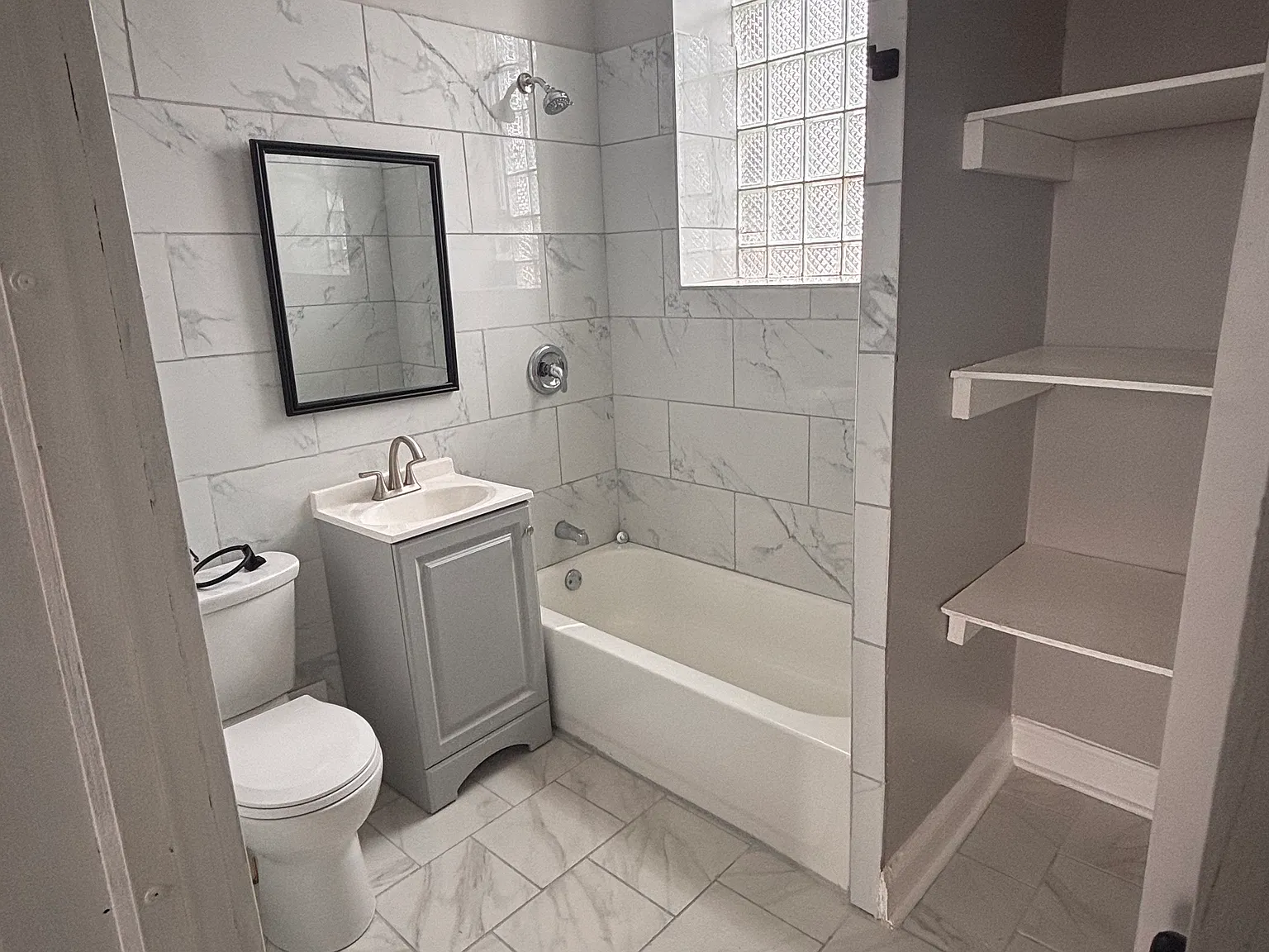 3 bed, 1400 sqft, $1,800 — Photo 4