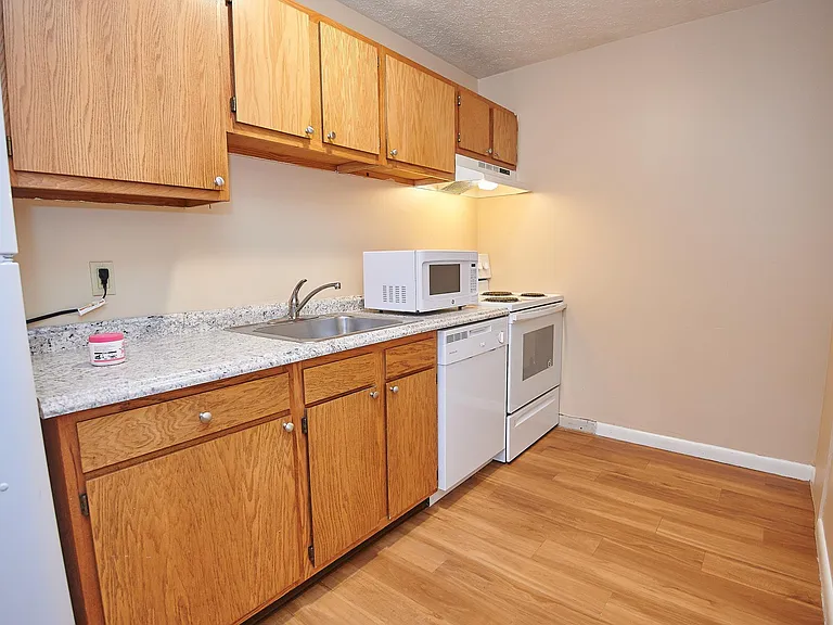 Crimson Hawk Student Housing — Photo 90