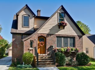 109 S Mitchell Ave, Arlington Heights, IL 60005