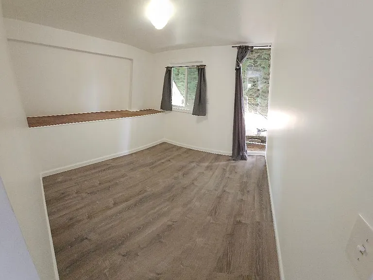 9541 Haines Canyon Ave — Photo 8