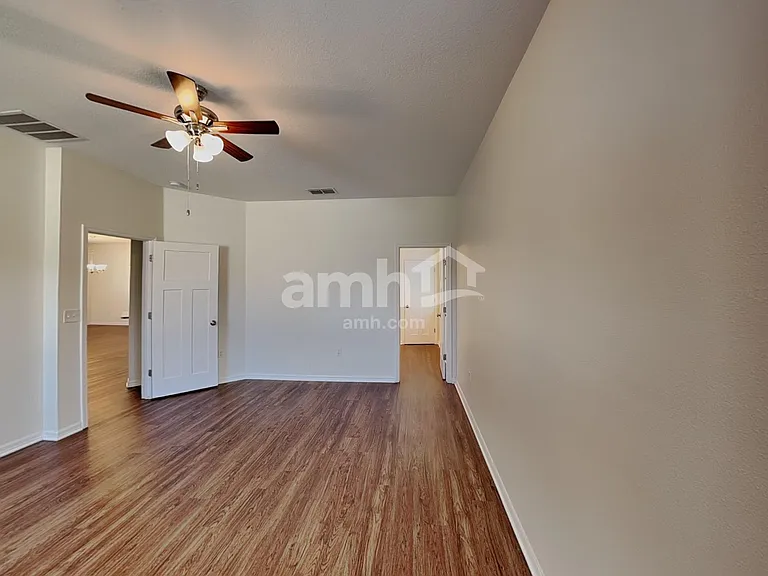 5116 Piazza Loop — Photo 16