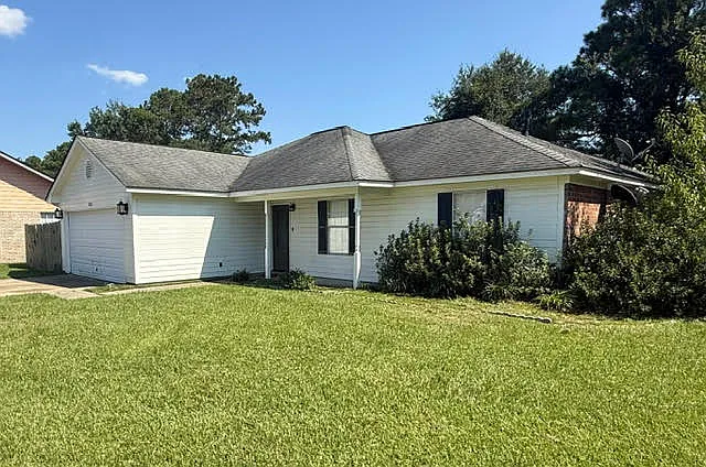 10713 Plummer Cir — Photo 2