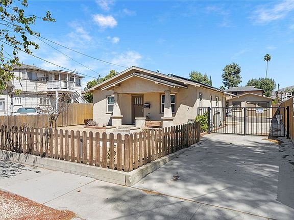 5th image of 3328 Comer Ave