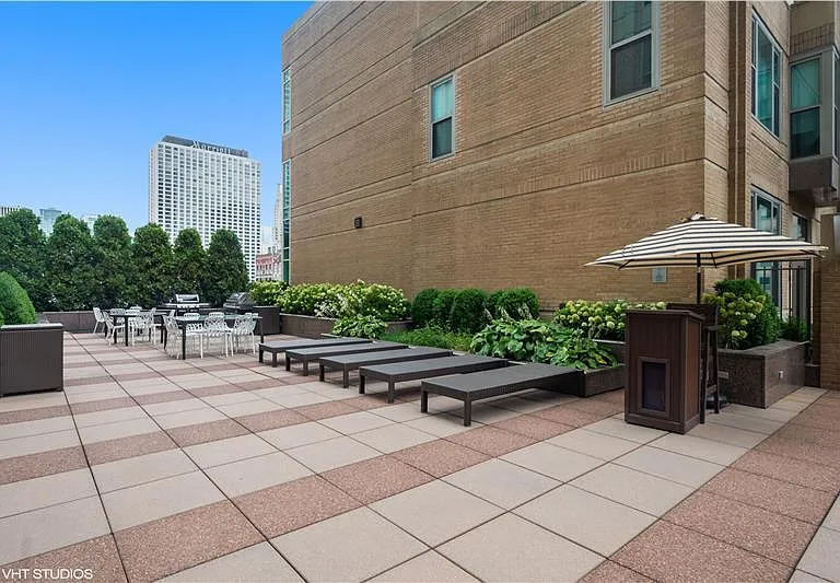 33 W Ontario St #31E — Photo 20