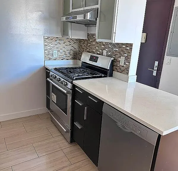 42-35 Main St #9G — Photo 2